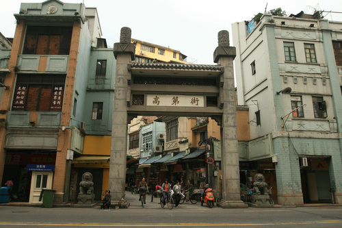 文章附图