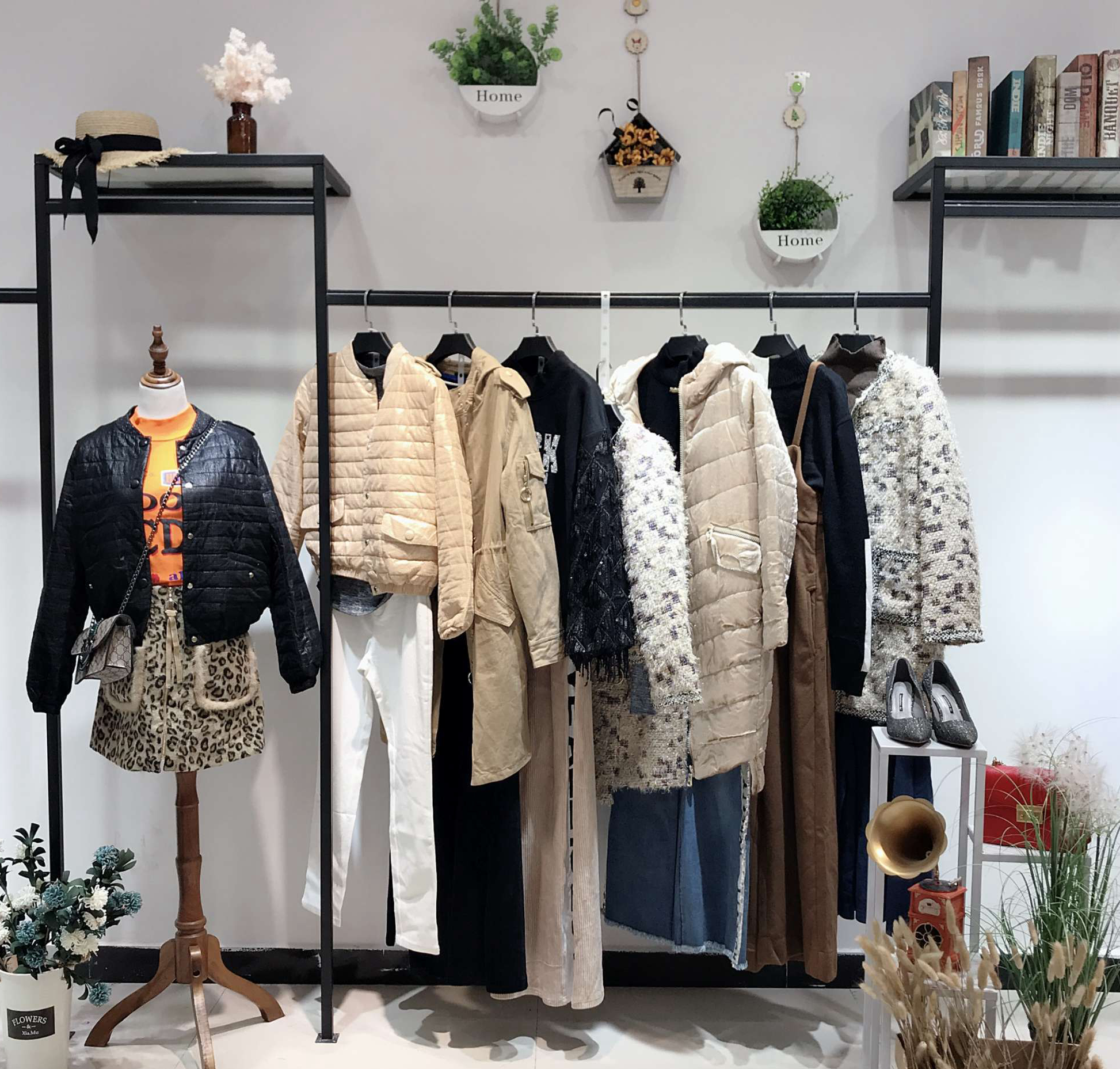 【亮點國際】20秋東莞時尚潮牌專柜正品品牌折扣尾貨女裝分份批發一手貨源